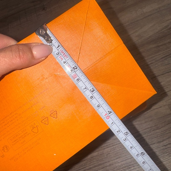 Louis Vuitton Bold Orange Gift Bag - Picture 3 of 3